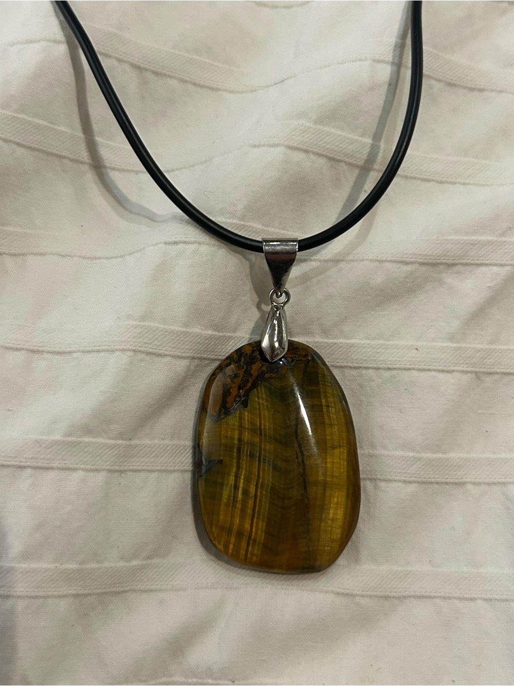 Tigers eye pendant necklace